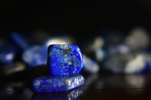 How to Identify Healing Stones: Lapis Lazuli