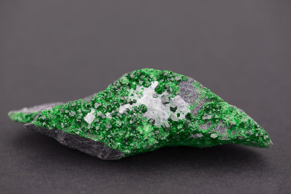 Uvarovite Meaning And Spiritual Properties