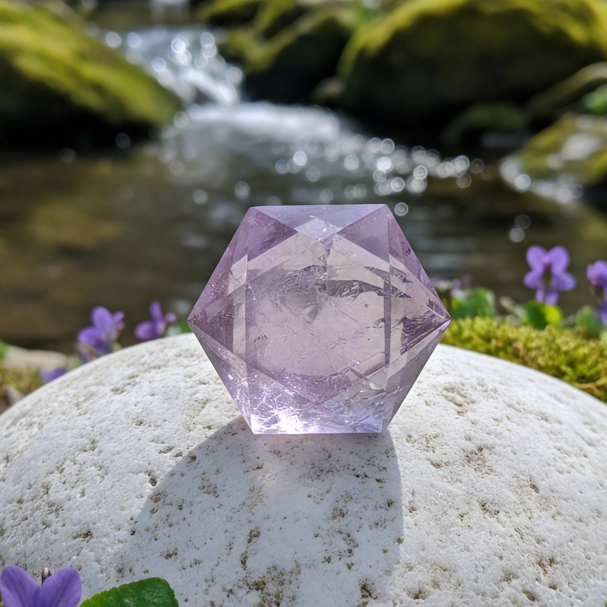 Cristal à facettes à géométrie sacrée améthyste
