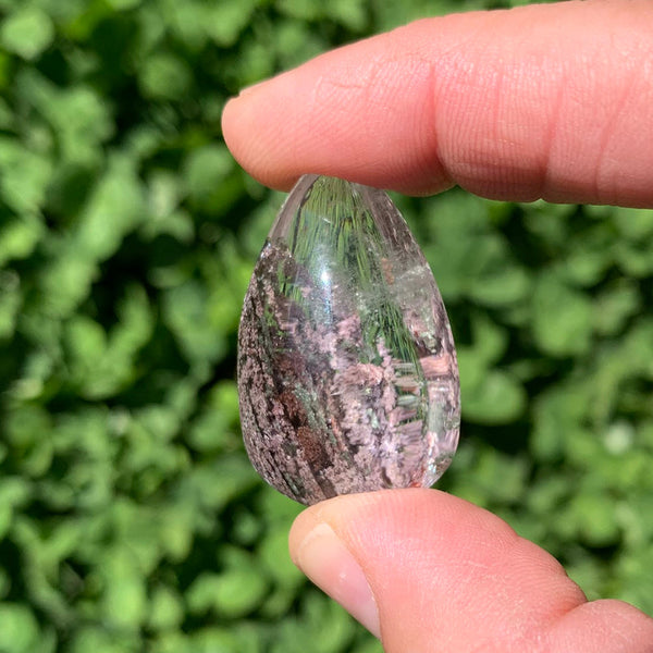 GRATIS GIVEAWAY! Phantom Quartz Crystal Teardrop- (Bare betal fraktkostnaden)